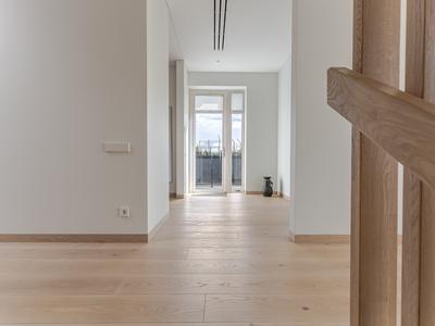 Floating vs Glued-Down Wood Floors: Pros, Cons and Common Myths
