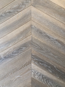 Chevron flooring pattern 30°